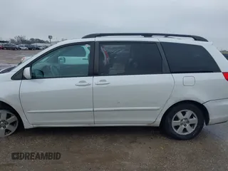 2010 Toyota Sienna XLE with VIN 5TDYK4CCXAS315235, listed as a IAAI auction lot 41451211 with 190,189 mi miles and . Bid and sale history available at carsss.com. Image 14.