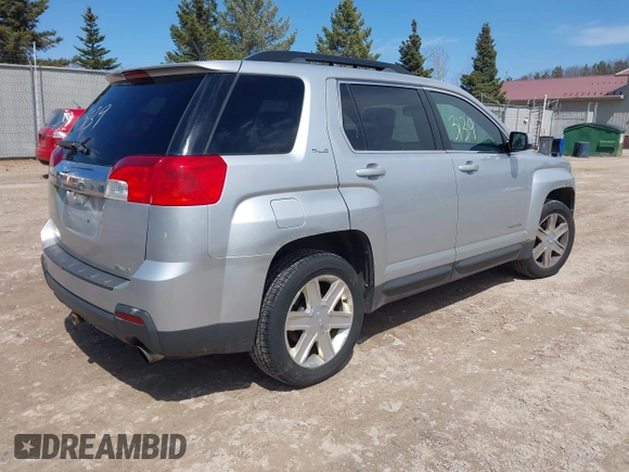 2010 GMC Terrain SLE-2 z VIN 2CTFLEEY0A6282229, wystawiony jako IAAI lot #42103139 z przebiegiem 174 469 mil mil oraz . Historia ofert i sprzedaży dostępna na DreamBid. Obrazek 4.