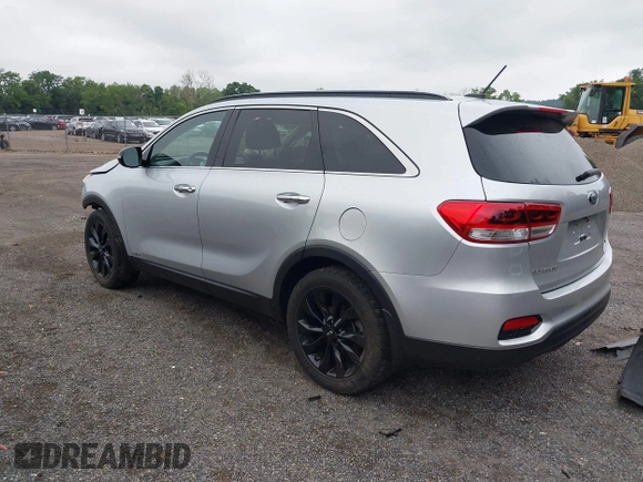 2019 Kia Sorento LX with VIN 5XYPGDA54KG588767, listed as a IAAI auction lot 42683621 with 90,395 mi miles and . Bid and sale history available at DreamBid. Image 3.