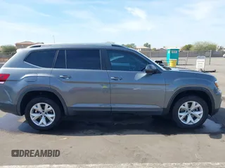 2018 Volkswagen Atlas SE with VIN 1V2DR2CA8JC502499, listed as a IAAI auction lot 41562852 with 142,362 mi miles and . Bid and sale history available at DreamBid. Image 13.