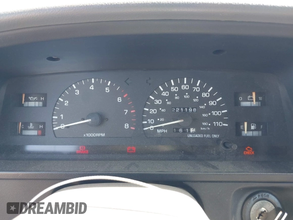 1992 Toyota Pickup DLX z VIN 4TARN81PXNZ030799, wystawiony jako IAAI lot #41879500 z przebiegiem 221 198 mil mil oraz . Historia ofert i sprzedaży dostępna na DreamBid. Obrazek 7.