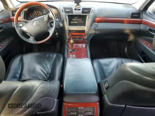2008 Lexus LS 460 L with VIN JTHGL46F685025376, listed as a Copart auction lot 43646575 with 230,701 mi miles and Clean title. Bid and sale history available at DreamBid. Image 7.