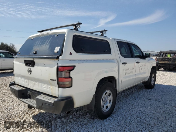 2024 Nissan Frontier S with VIN 1N6ED1EK8RN622935, listed as a Copart auction lot 44300905 with 30,325 mi miles and Salvage title. Bid and sale history available at DreamBid. Image 3.