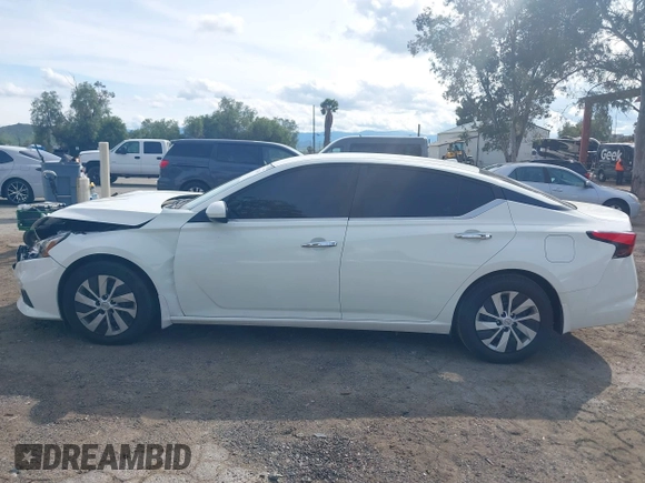 2020 Nissan Altima 2.5 S with VIN 1N4BL4BV3LC141251, listed as a IAAI auction lot 41922056 with 43,170 mi miles. Bid and sale history available at carsss.com. Image 14.
