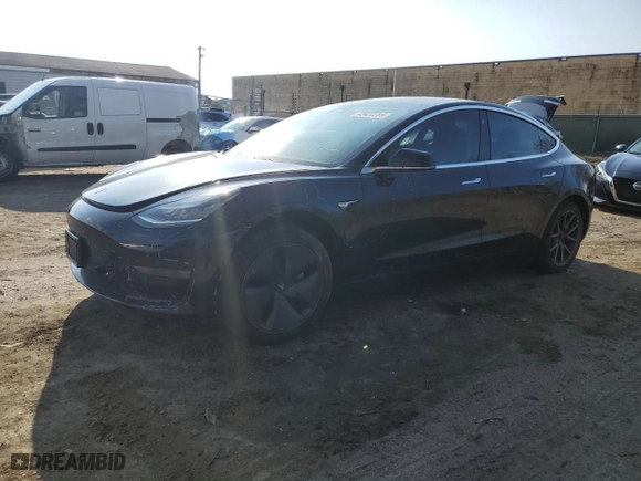 2019 Tesla Model 3 Mid Range with VIN 5YJ3E1EAXKF434890, listed as a Copart auction lot 43422255 with 76,362 mi miles and Salvage Title. Bid and sale history available at carsss.com. Image 1.