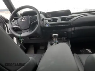 2021 Lexus UX with VIN JTHP9JBH3M2052177, listed as a Copart auction lot 68588392 with 0 mi miles. Bid and sale history available at carsss.com. Image 8.