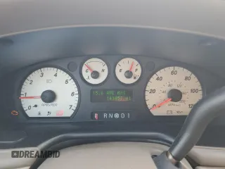 2004 Mercury Sable GS z VIN 1MEFM50U24A617431, wystawiony jako Copart lot #88352715 z przebiegiem 141 457 mil mil oraz Szkody całkowita. Historia ofert i sprzedaży dostępna na DreamBid. Obrazek 9.