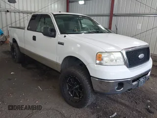 2007 Ford F-150 XLT z VIN 1FTPX14V57FA88783, wystawiony jako IAAI lot #42645363 z przebiegiem 131 174 mil mil oraz . Historia ofert i sprzedaży dostępna na DreamBid. Obrazek 1.