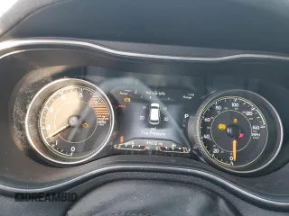 2020 Jeep Cherokee Limited z VIN 1C4PJMDN7LD549040, wystawiony jako Copart lot #54253975 z przebiegiem 59 632 mil mil oraz Szkody całkowita. Historia ofert i sprzedaży dostępna na DreamBid. Obrazek 9.
