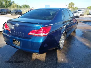 2007 Toyota Avalon XL with VIN 4T1BK36B57U241449, listed as a IAAI auction lot 42035298 with 199,662 mi miles. Bid and sale history available at carsss.com. Image 4.