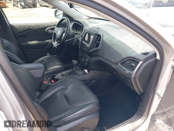 2020 Jeep Cherokee Altitude with VIN 1C4PJMLX9LD635274, listed as a IAAI auction lot 42366526 with 53,589 mi miles and . Bid and sale history available at DreamBid. Image 5.
