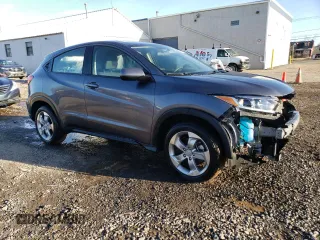 2021 Honda HR-V LX with VIN 3CZRU6H31MM711409, listed as a Copart auction lot 45154015 with 18,322 mi miles and Salvage Title. Bid and sale history available at carsss.com. Image 4.