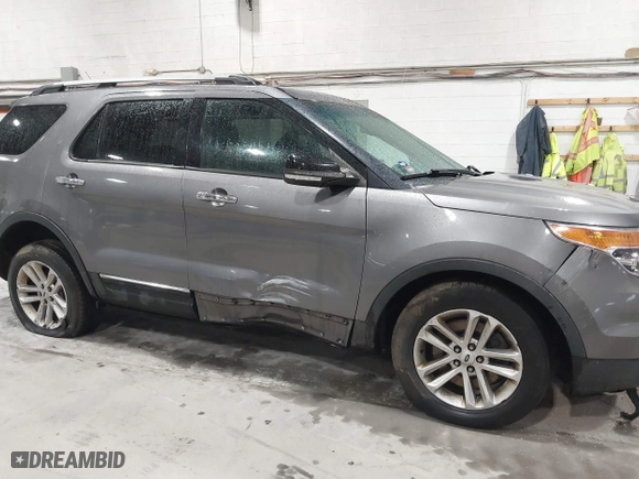2014 Ford Explorer XLT with VIN 1FM5K8D80EGA10763, listed as a IAAI auction lot 41817947 with 178,536 mi miles. Bid and sale history available at carsss.com. Image 18.