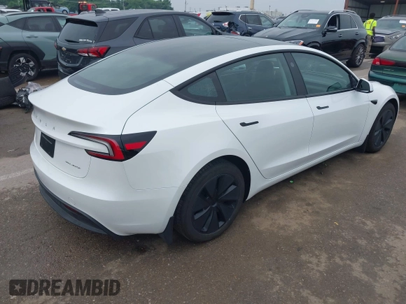 2025 Tesla Model 3 Long Range с VIN 5YJ3E1EB5SF893625, выставлен на аукционе IAAI как лот 42476724 с пробегом 4 445 миль миль и . История ставок и продаж доступна на DreamBid. Изображение 4.