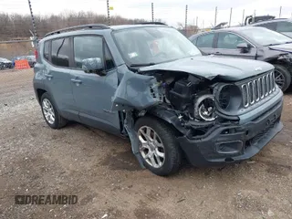 2017 Jeep Renegade Latitude with VIN ZACCJABB5HPF75067, listed as a IAAI auction lot 41493068 with 98,189 mi miles. Bid and sale history available at carsss.com. Image 1.