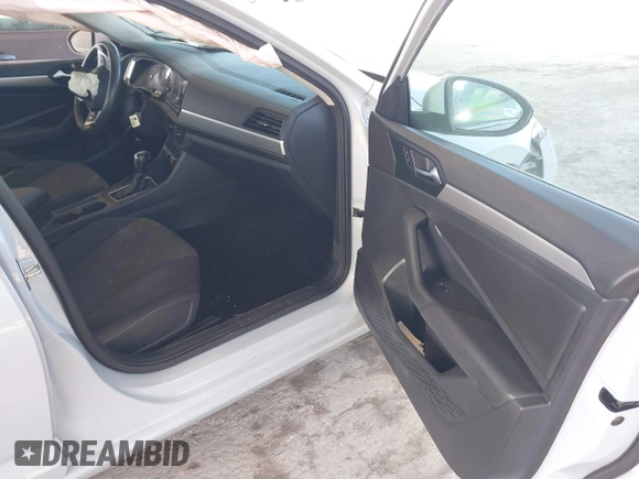 2019 Volkswagen Jetta S z VIN 3VWCB7BU3KM140279, wystawiony jako IAAI lot #41485306 z przebiegiem 68 105 mil mil oraz . Historia ofert i sprzedaży dostępna na DreamBid. Obrazek 5.