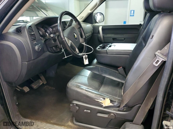 2010 Chevrolet Silverado 1500 LT with VIN 1GCSKSE35AZ228476, listed as a Copart auction lot 51791775 with 124,018 mi miles and Clean Title. Bid and sale history available at carsss.com. Image 7.