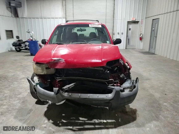 2001 Ford Escape XLS with VIN 1FMYU01181KD99269, listed as a Copart auction lot 88463335 with 217,537 mi miles and Salvage Title. Bid and sale history available at carsss.com. Image 11.