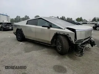 2024 Tesla Cybertruck z VIN 7G2CEHED0RA017009, wystawiony jako Copart lot #71960844 z przebiegiem 4142 mil mil oraz Szkoda całkowita • Salvage title. Historia ofert i sprzedaży dostępna na DreamBid. Obrazek 11.