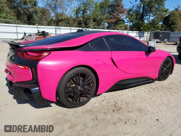 2015 BMW i8 with VIN WBY2Z2C5XFV674362, listed as a Copart auction lot 77100464 with 67,061 mi miles and Clean Title. Bid and sale history available at carsss.com. Image 3.