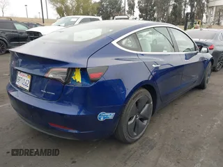 2020 Tesla Model 3 Long Range with VIN 5YJ3E1EB9LF744684, listed as a IAAI auction lot 41805065 with 92,123 mi miles. Bid and sale history available at carsss.com. Image 4.
