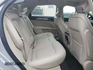 2019 Lincoln MKZ Standard with VIN 3LN6L5A91KR619118, listed as a Copart auction lot 82528044 with 10,541 mi miles and Salvage Title. Bid and sale history available at carsss.com. Image 10.