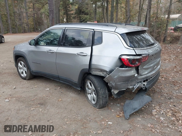2021 Jeep Compass Altitude z VIN 3C4NJCBB3MT585670, wystawiony jako IAAI lot #40813345 z przebiegiem 59 152 mil mil oraz . Historia ofert i sprzedaży dostępna na DreamBid. Obrazek 3.