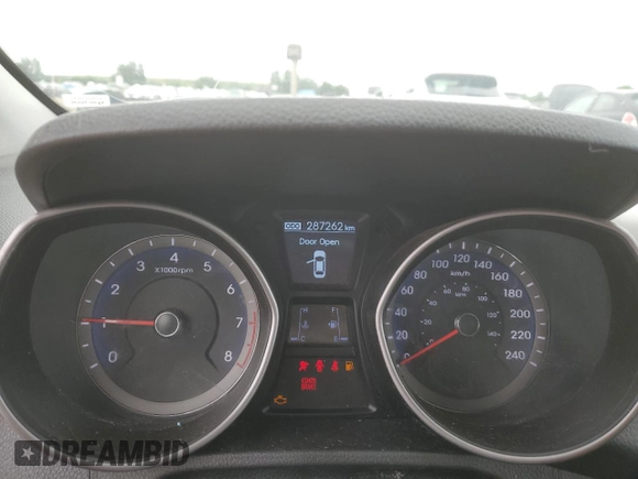 2014 Hyundai Elantra GT GL with VIN KMHD25LH8EU186599, listed as a Copart auction lot 66110944 with 287,262 mi miles and Salvage Title. Bid and sale history available at carsss.com. Image 9.