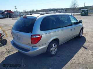 2007 Dodge Grand Caravan SXT with VIN 2D4GP44L27R110895, listed as a IAAI auction lot 41859550 with 210,111 mi miles. Bid and sale history available at carsss.com. Image 4.