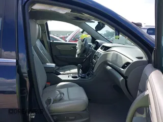 2015 Chevrolet Traverse LT with VIN 1GNKRHKD4FJ296745, listed as a IAAI auction lot 42334324 with 139,386 mi miles and . Bid and sale history available at DreamBid. Image 5.