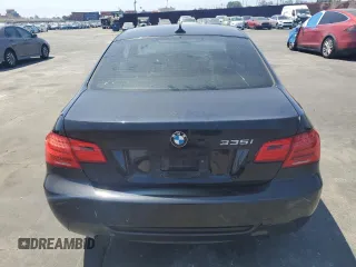 2011 BMW 3 Series 335i с VIN WBAKG7C5XBE598010, выставлен на аукционе Copart как лот 58190265 с пробегом 141 033 миль миль и Списание • Salvage title. История ставок и продаж доступна на DreamBid. Изображение 6.