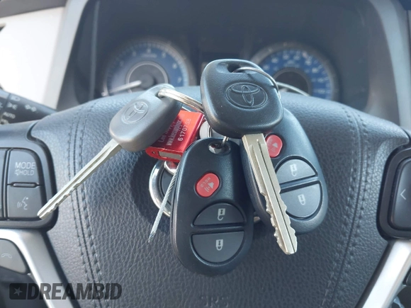 2019 Toyota Sienna L с VIN 5TDZZ3DC4KS015569, выставлен на аукционе IAAI как лот 42114405 с пробегом 101 476 миль миль и . История ставок и продаж доступна на DreamBid. Изображение 11.