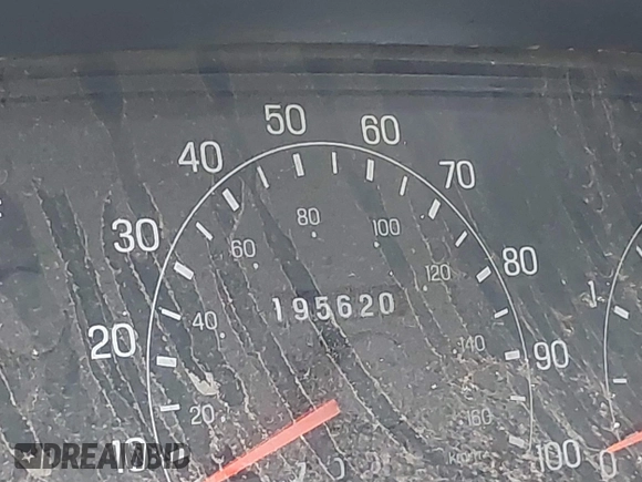 2001 Ford Super Duty F-250 XL with VIN 1FTNX20F01EA81930, listed as a IAAI auction lot 41497045 with 195,620 mi miles. Bid and sale history available at carsss.com. Image 15.