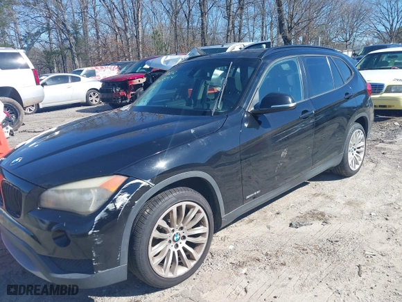 2013 BMW X1 28i with VIN WBAVM1C51DVW41977, listed as a IAAI auction lot 41607741 with 158,258 mi miles. Bid and sale history available at carsss.com. Image 2.