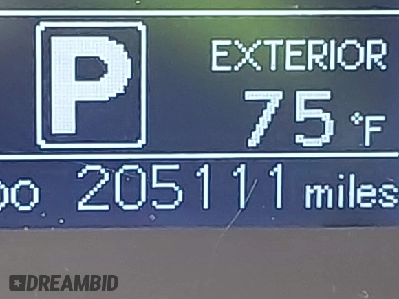 2015 Toyota Sienna LE AAS with VIN 5TDKK3DC6FS627672, listed as a IAAI auction lot 41900555 with 205,111 mi miles. Bid and sale history available at carsss.com. Image 15.