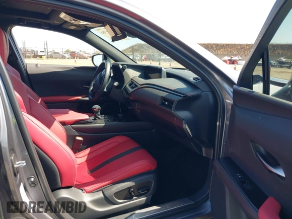 2021 Lexus UX 250h F Sport z VIN JTHR9JBH3M2052706, wystawiony jako IAAI lot #42321784 z przebiegiem 23 290 mil mil oraz . Historia ofert i sprzedaży dostępna na DreamBid. Obrazek 5.