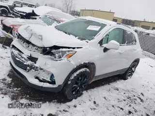 2022 Chevrolet Trax LT with VIN KL7CJPSM6NB536897, listed as a IAAI auction lot 41140696 with 31,913 mi miles. Bid and sale history available at carsss.com. Image 2.