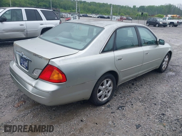 2001 Toyota Avalon XL z VIN 4T1BF28B91U144533, wystawiony jako IAAI lot #42247586 z przebiegiem 207 775 mil mil oraz . Historia ofert i sprzedaży dostępna na DreamBid. Obrazek 4.