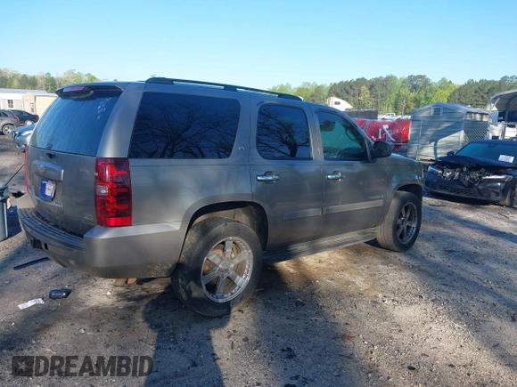 2008 Chevrolet Tahoe 1LT z VIN 1GNFC13048R216130, wystawiony jako IAAI lot #42020994 z przebiegiem 300 721 mil mil oraz . Historia ofert i sprzedaży dostępna na DreamBid. Obrazek 4.