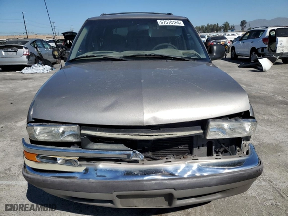 2000 Chevrolet Blazer LS with VIN 1GNCS13W3YK125255, listed as a Copart auction lot 67570164 with 188,315 mi miles and Salvage Title. Bid and sale history available at carsss.com. Image 5.