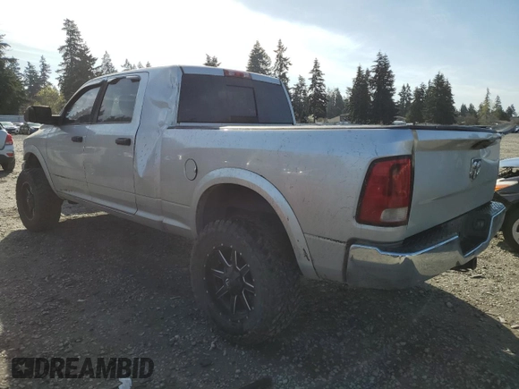 2011 Dodge 3500 SLT z VIN 3D73Y3HL0BG592767, wystawiony jako Copart lot #51824395 z przebiegiem 142 905 mil mil oraz Szkody całkowita. Historia ofert i sprzedaży dostępna na DreamBid. Obrazek 2.