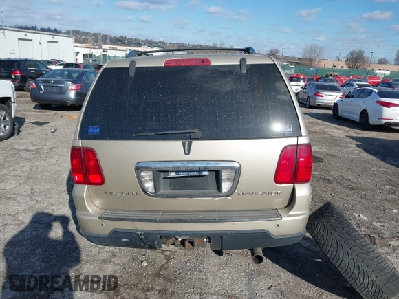 2006 Lincoln Navigator Luxury with VIN 5LMFU28556LJ11069, listed as a IAAI auction lot 41336059 with 117,003 mi miles. Bid and sale history available at carsss.com. Image 17.