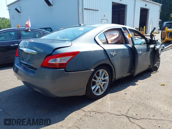 2010 Nissan Maxima SV with VIN 1N4AA5AP2AC840622, listed as a IAAI auction lot 39698246 with Not provided miles and . Bid and sale history available at DreamBid. Image 4.