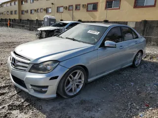 2013 Mercedes-Benz C 250 Sport с VIN WDDGF4HB1DR255869, выставлен на аукционе Copart как лот 64440475 с пробегом 135 645 миль миль и Чистый • Clean title. История ставок и продаж доступна на DreamBid. Изображение 1.