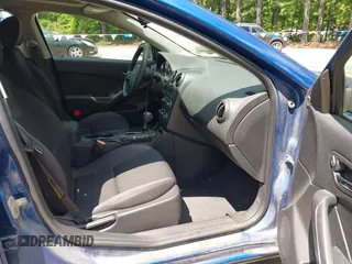 2005 Pontiac G6 GT z VIN 1G2ZH528054126203, wystawiony jako IAAI lot #42250423 z przebiegiem 100 754 mil mil oraz . Historia ofert i sprzedaży dostępna na DreamBid. Obrazek 5.