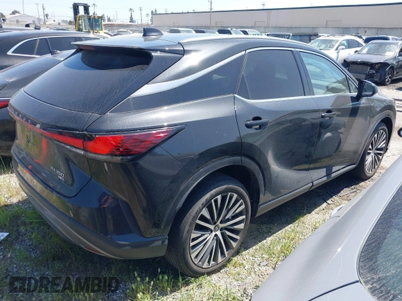 2023 Lexus RX 350 z VIN 2T2BAMCA3PC015704, wystawiony jako IAAI lot #41728927 z przebiegiem 23 356 mil mil oraz . Historia ofert i sprzedaży dostępna na DreamBid. Obrazek 4.