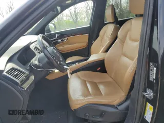 2018 Volvo XC90 Momentum z VIN YV4A22PK5J1209048, wystawiony jako Copart lot #52187925 z przebiegiem 90 909 mil mil oraz Szkody całkowita. Historia ofert i sprzedaży dostępna na DreamBid. Obrazek 7.