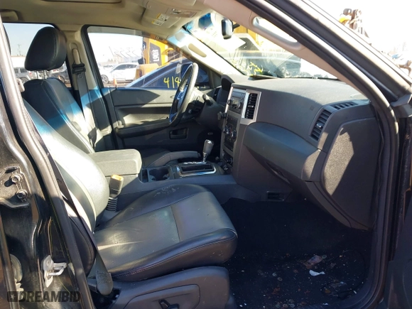 2008 Jeep Grand Cherokee Laredo with VIN 1J8GR48K98C193110, listed as a IAAI auction lot 41833331 with 174,518 mi miles. Bid and sale history available at carsss.com. Image 5.