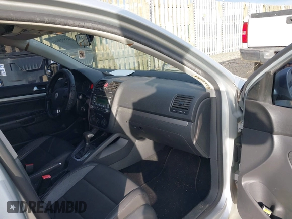 2008 Volkswagen Jetta SE with VIN 3VWRZ71K08M187848, listed as a IAAI auction lot 41918064 with 181,998 mi miles and . Bid and sale history available at DreamBid. Image 5.