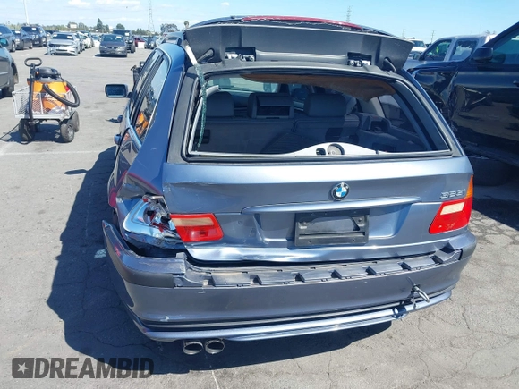 2003 BMW 3 Series 325i with VIN WBAEN33443PC11690, listed as a IAAI auction lot 41939082 with 159,123 mi miles. Bid and sale history available at carsss.com. Image 6.